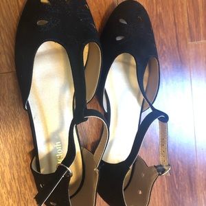 ModCloth t strap flats. Size 8.